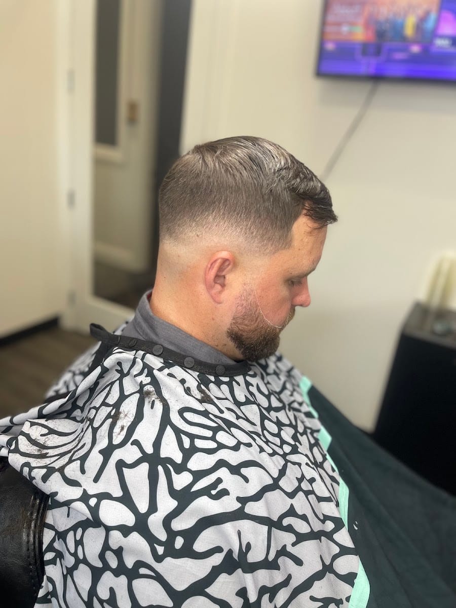 Swann's Barbershop, photo 2