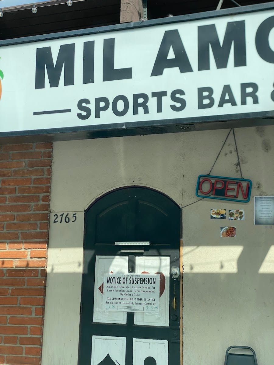 Mil Amores Sports Bar & Grill, photo 4