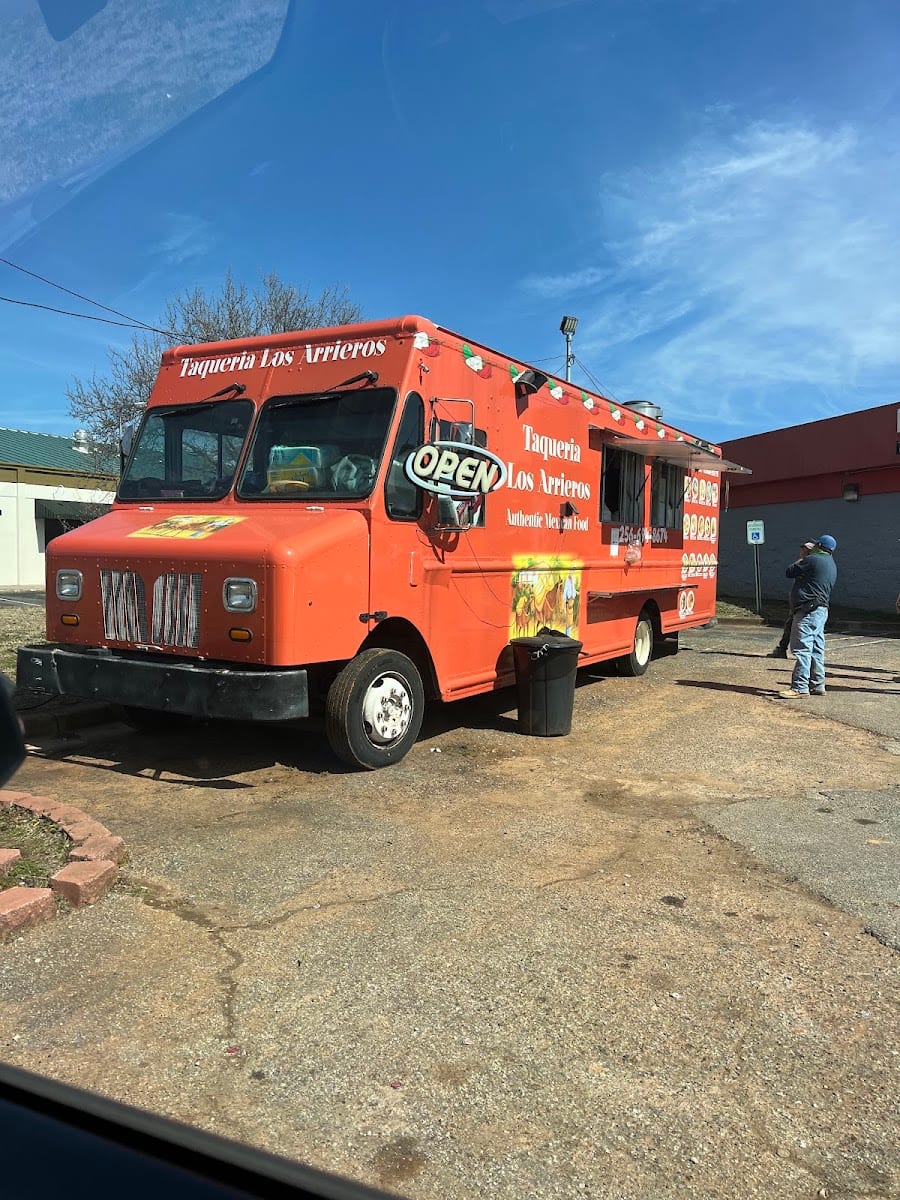 Taqueria Los Arrieros Food Truck
