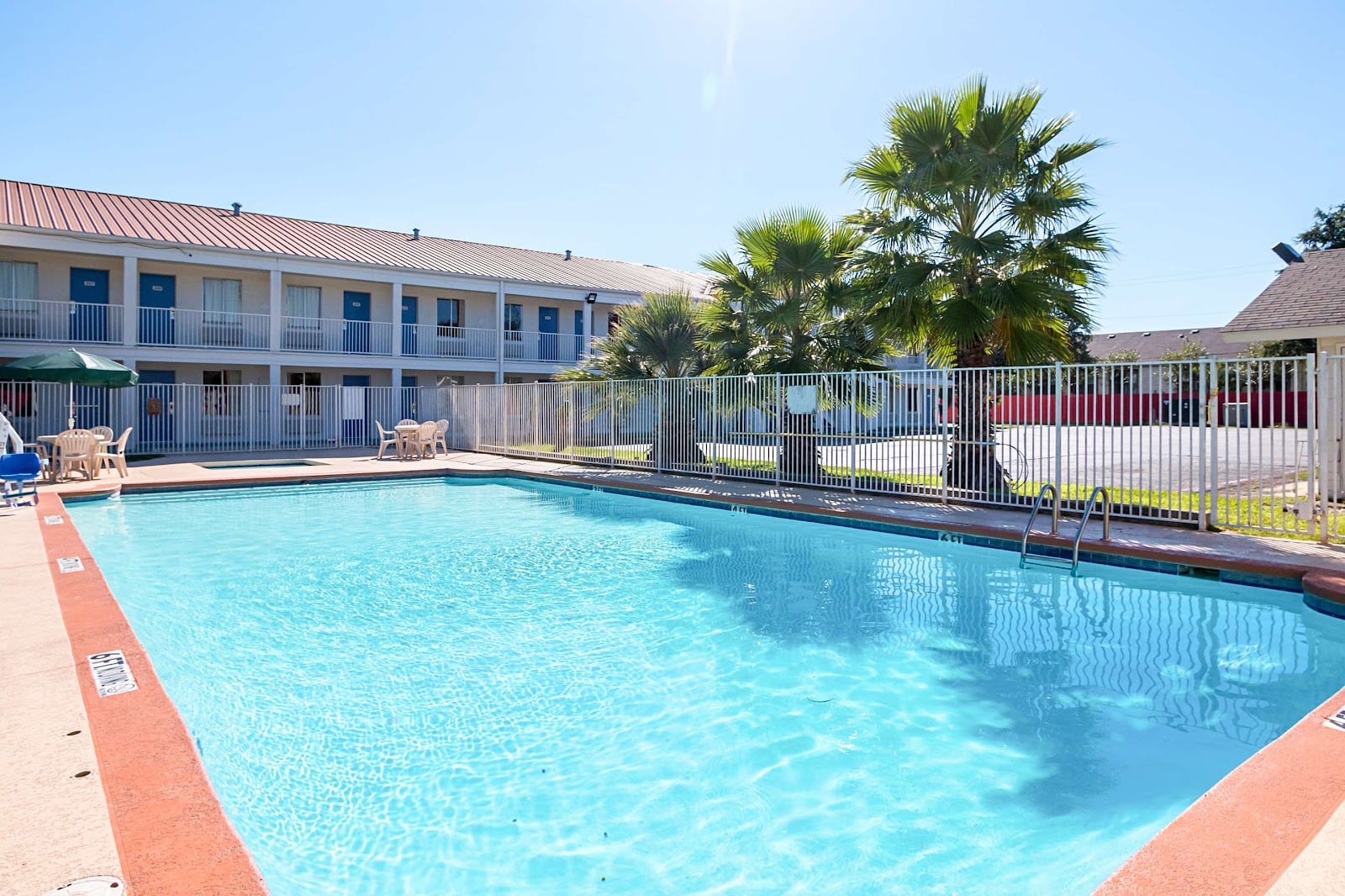 Round rock hotel, photo 2
