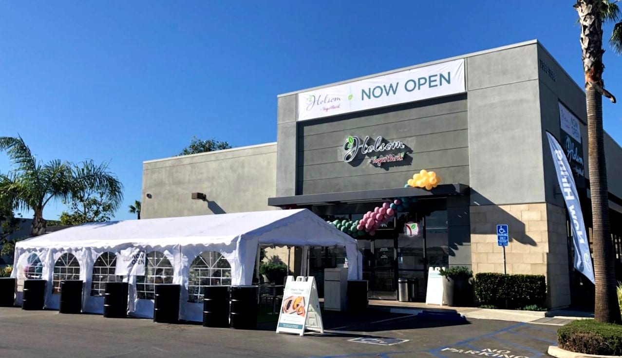 Yogurtland Edinger Plaza, photo 2