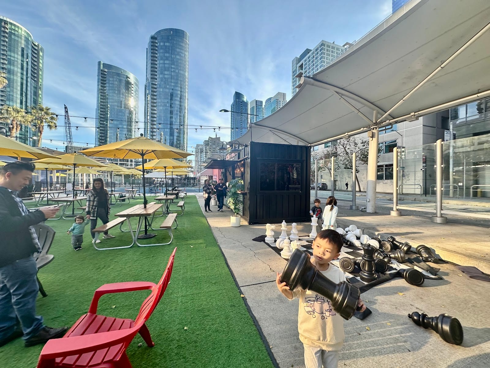 Food Trucks & Kiosks