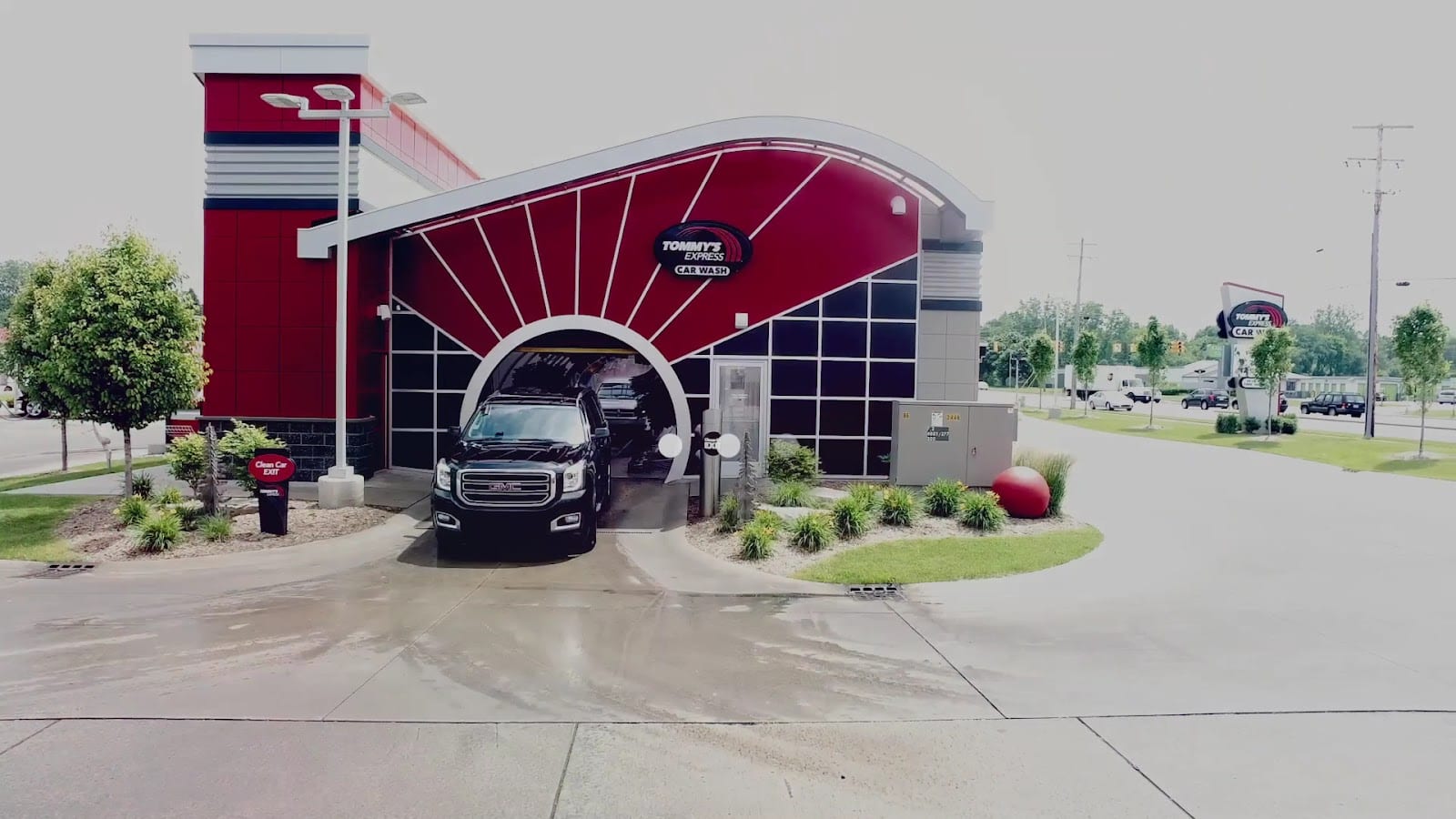 Tommy's Express® Car Wash, photo 3