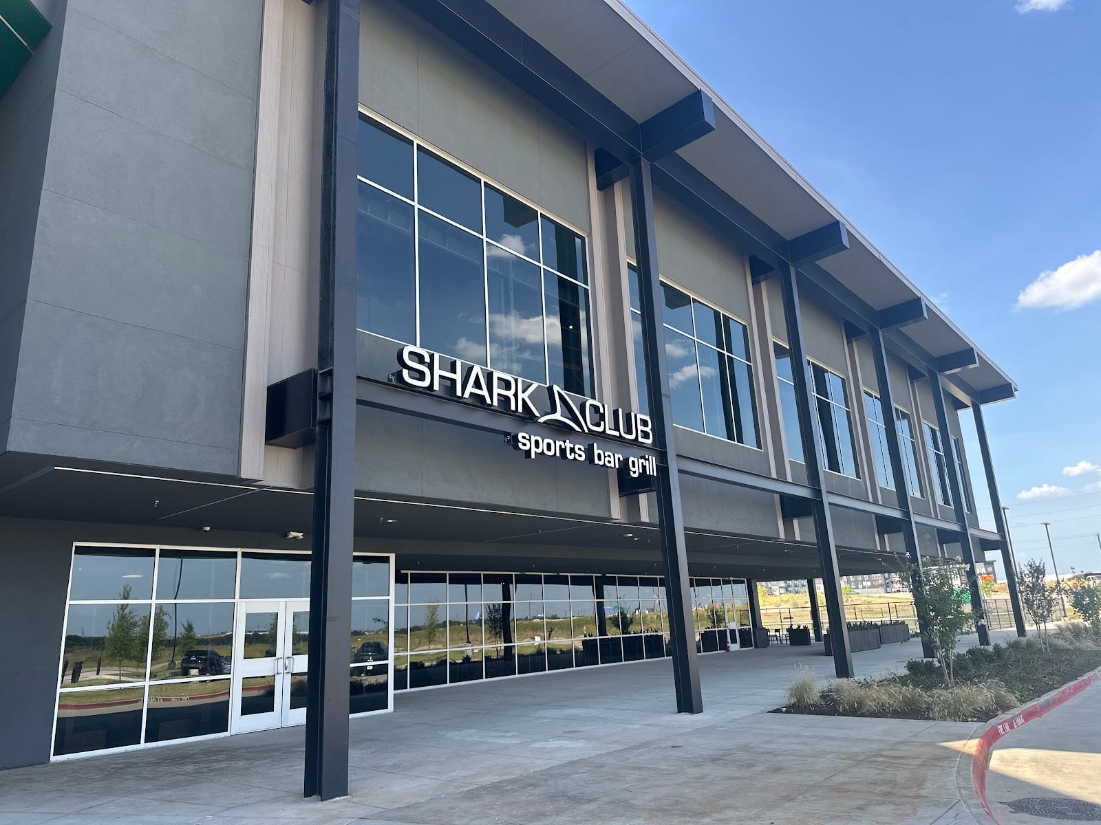 Shark Club Sports Bar & Grill