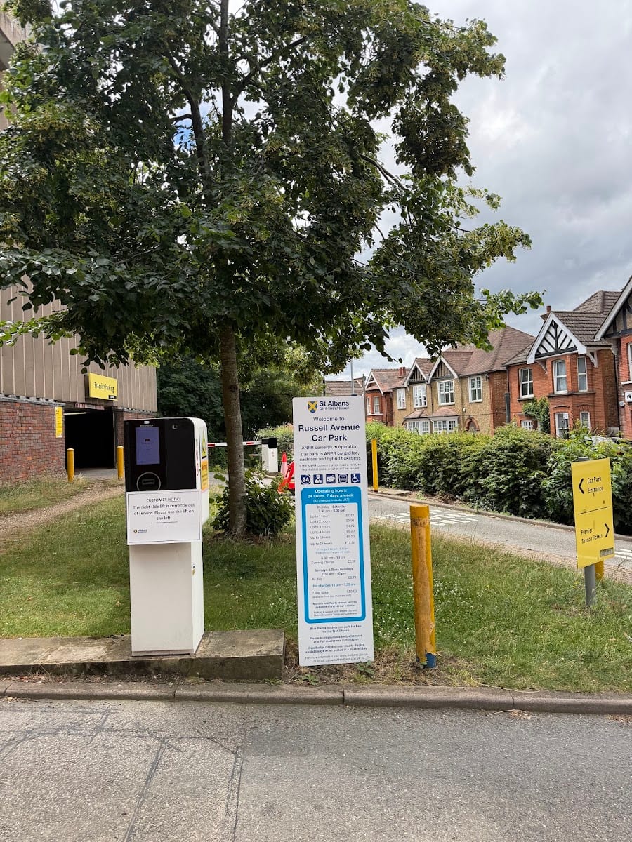 Russell Avenue Car Park, photo 2