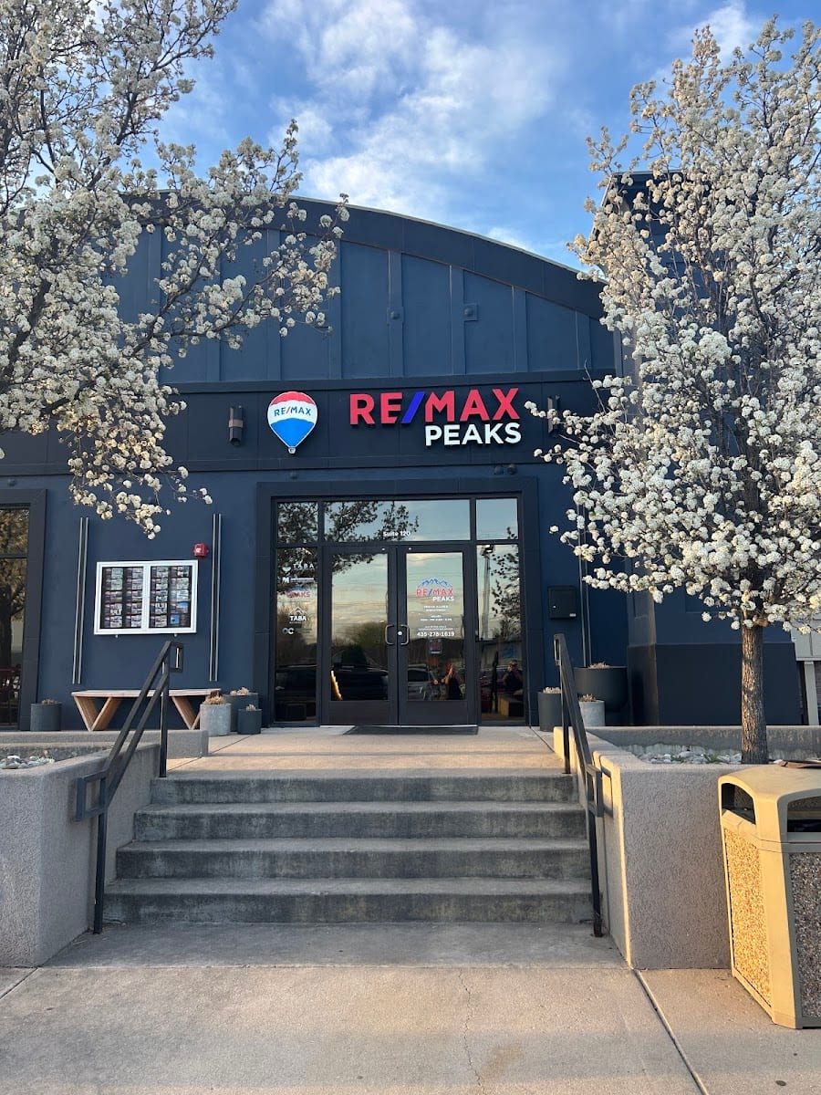 RE/MAX Peaks, photo 2