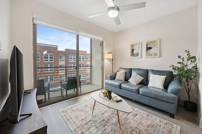 Chill & Tone 1BR Frisco King & Sofa, Gym & Pool
