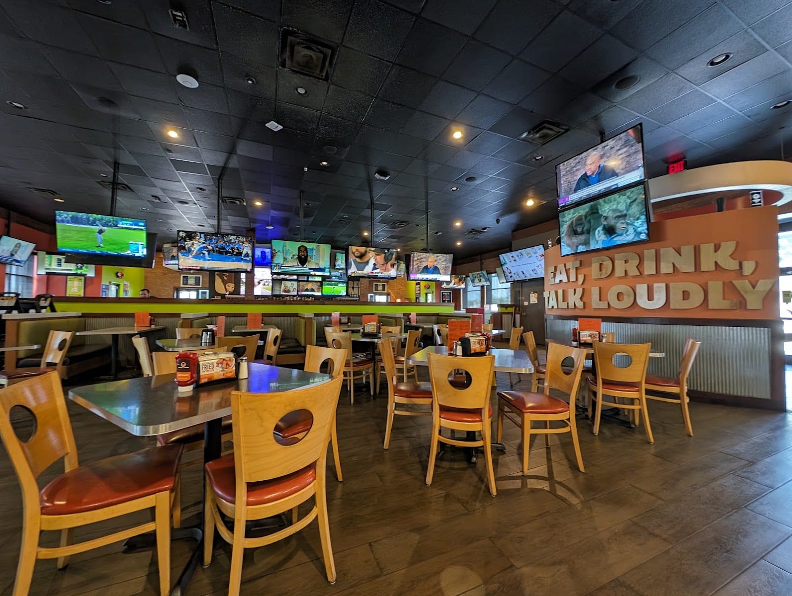Wings and Rings, photo 3