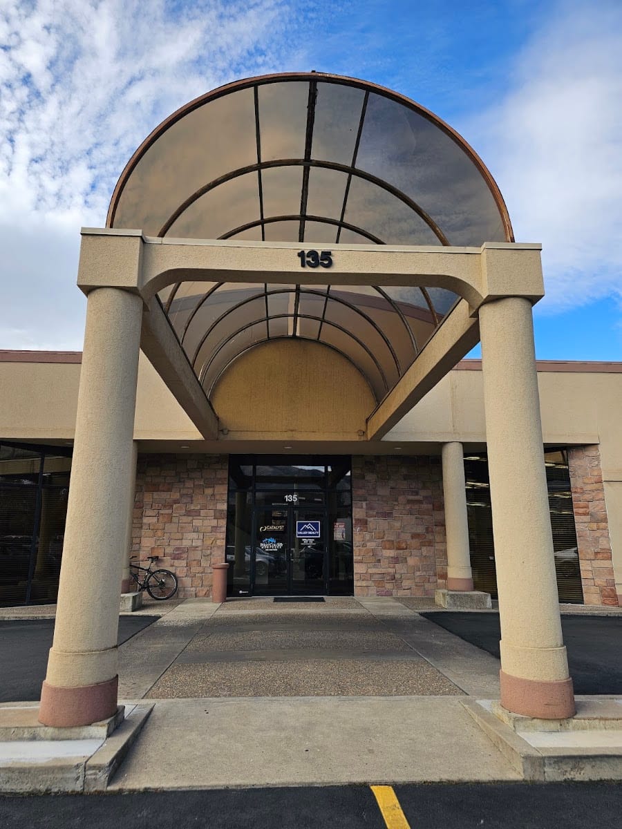 Pinnacle Real Estate Brokerage, photo 3