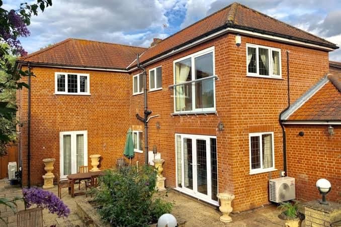 Near UEA & Hospital | Free Parking + Home Gym