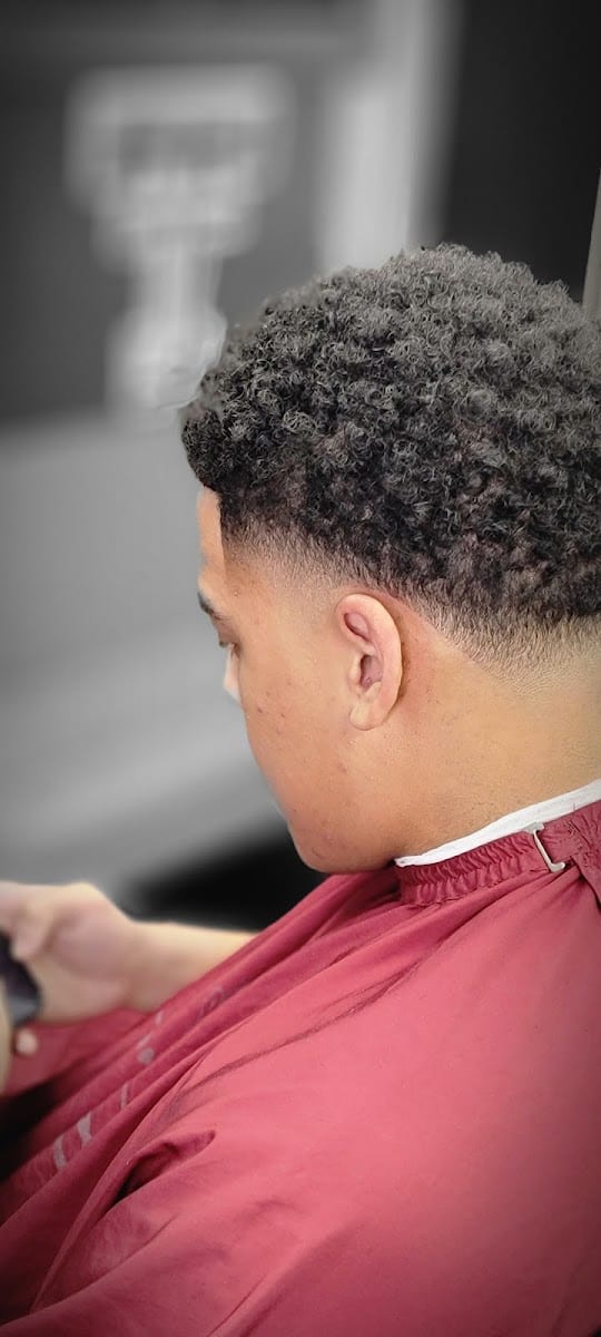 2151 Hair LOUNGE