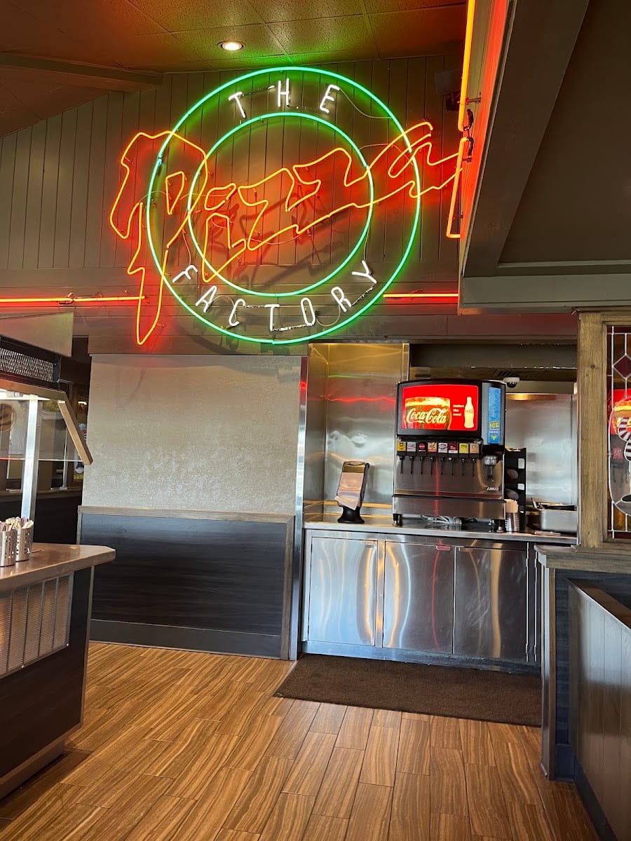 The Pizza Factory, photo 2