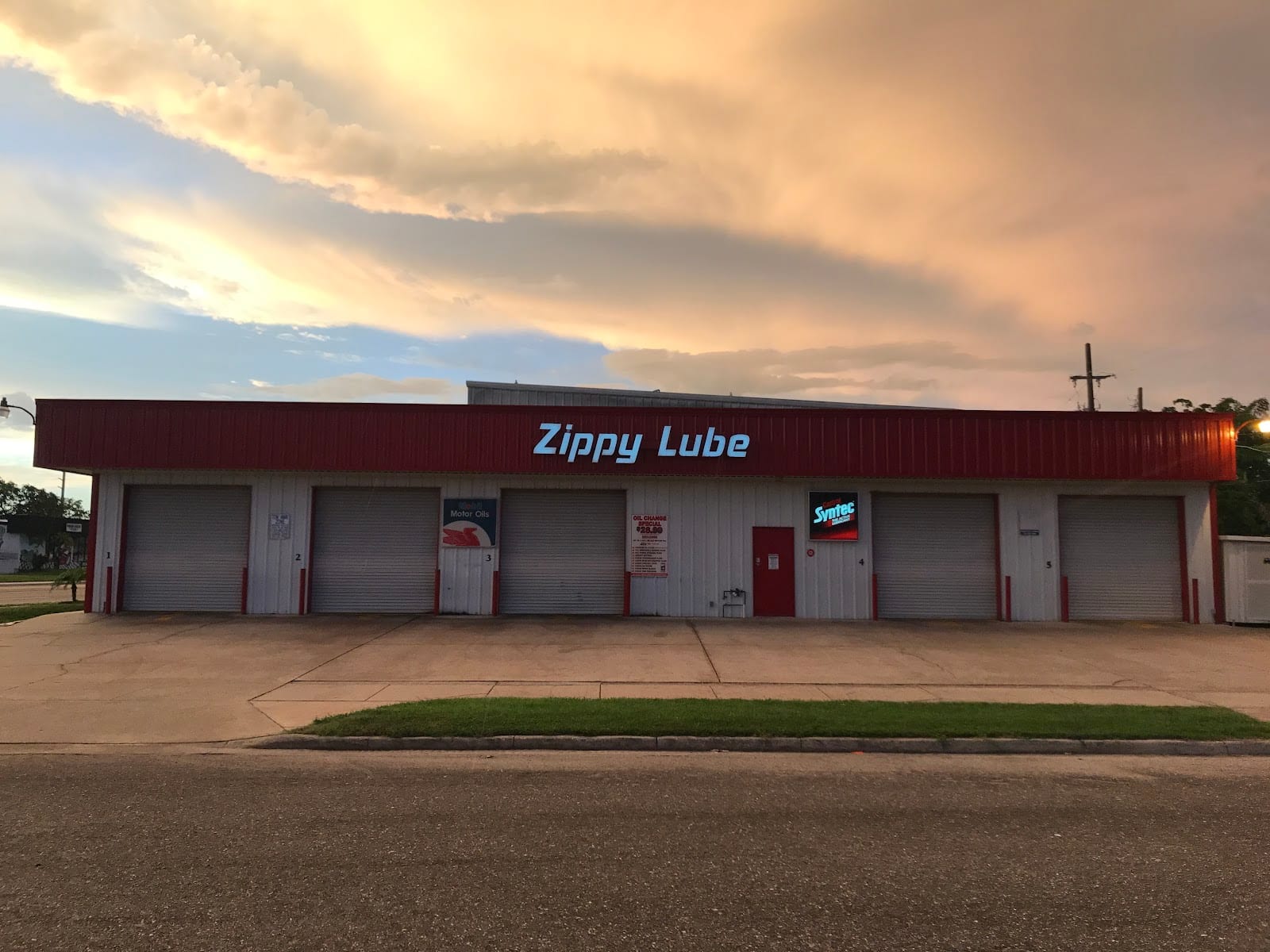 Zippy Lube Oil Changes, photo 3