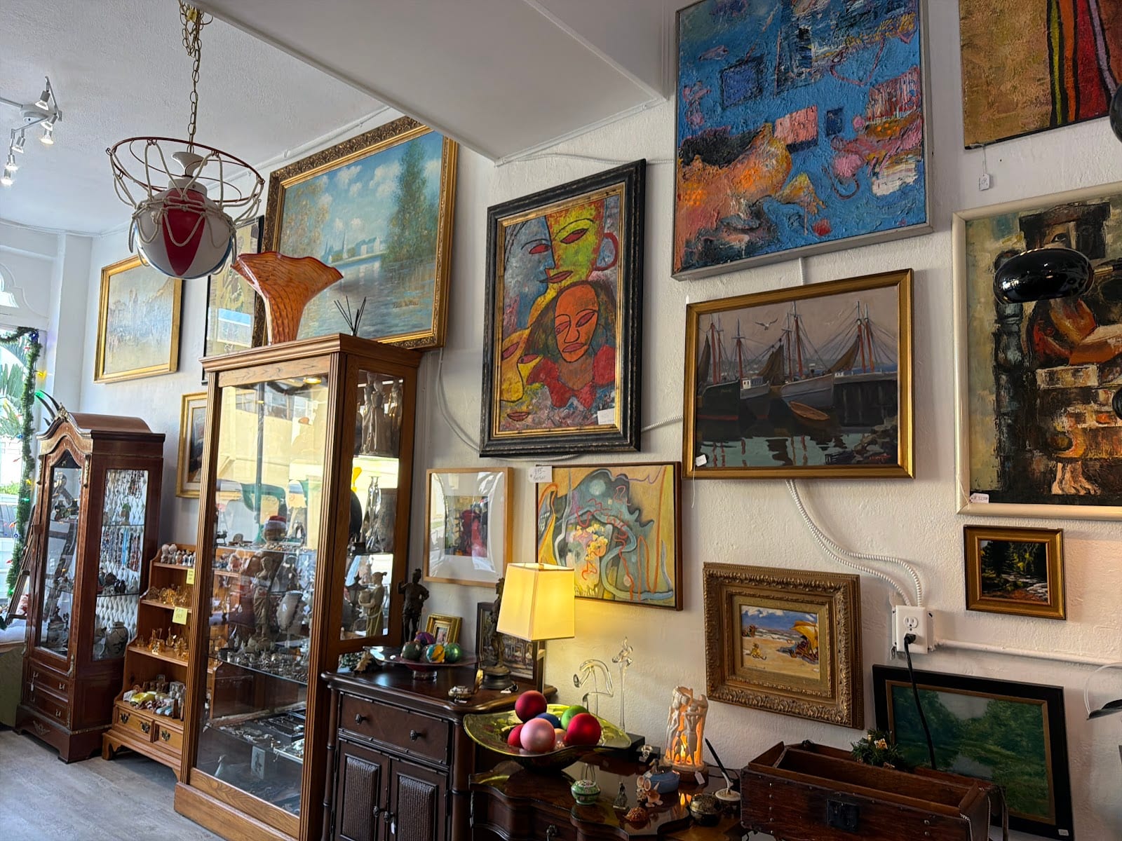 Venice Estate Gallery