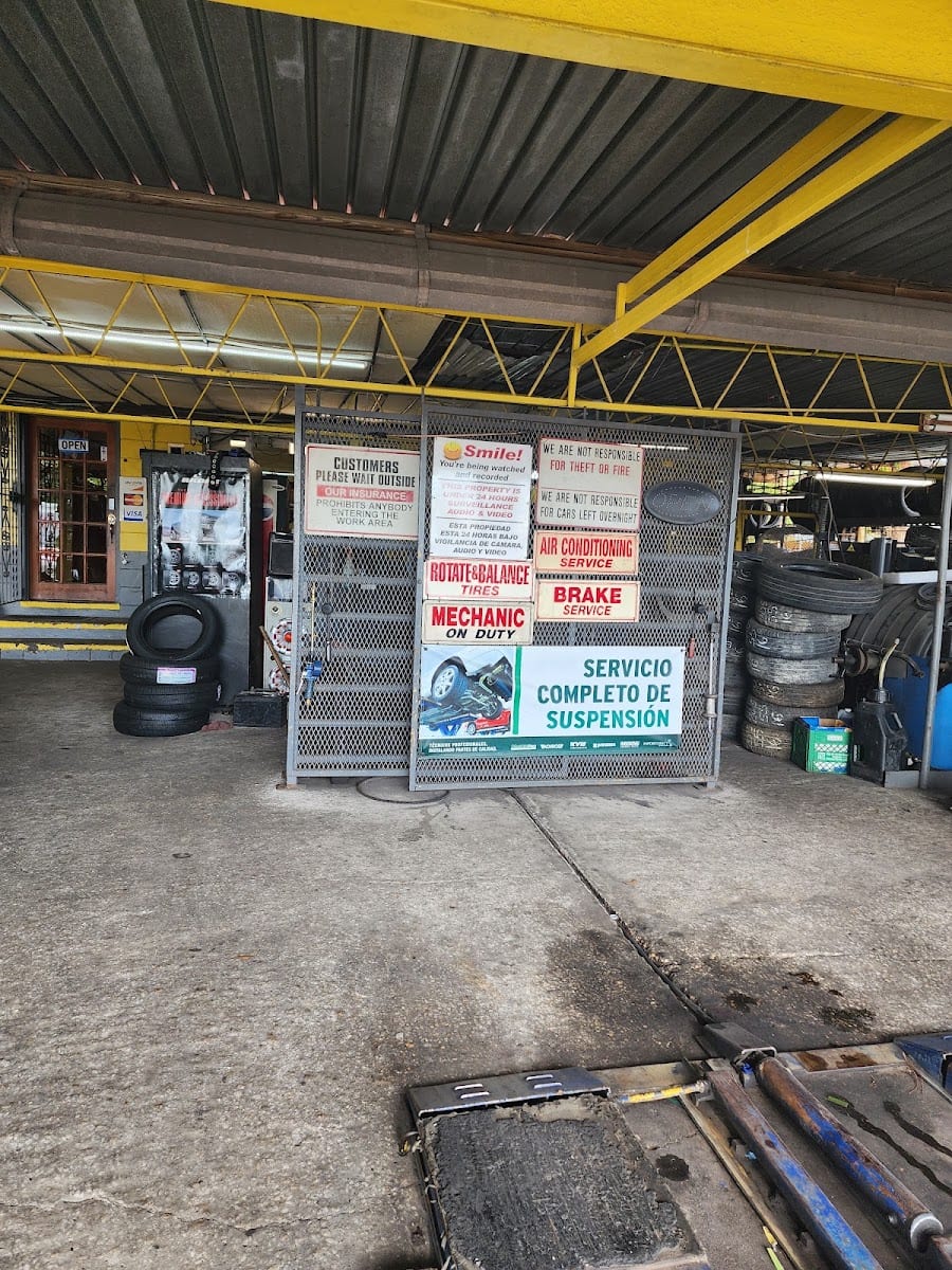 El Pino Tires, photo 3