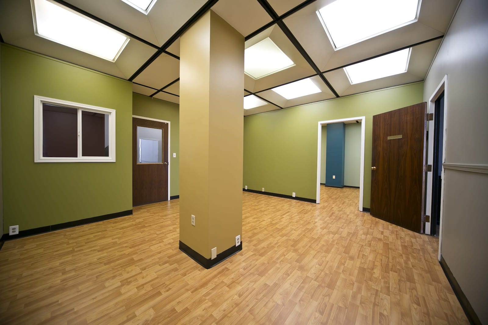 Anderson Executive Tower, photo 3