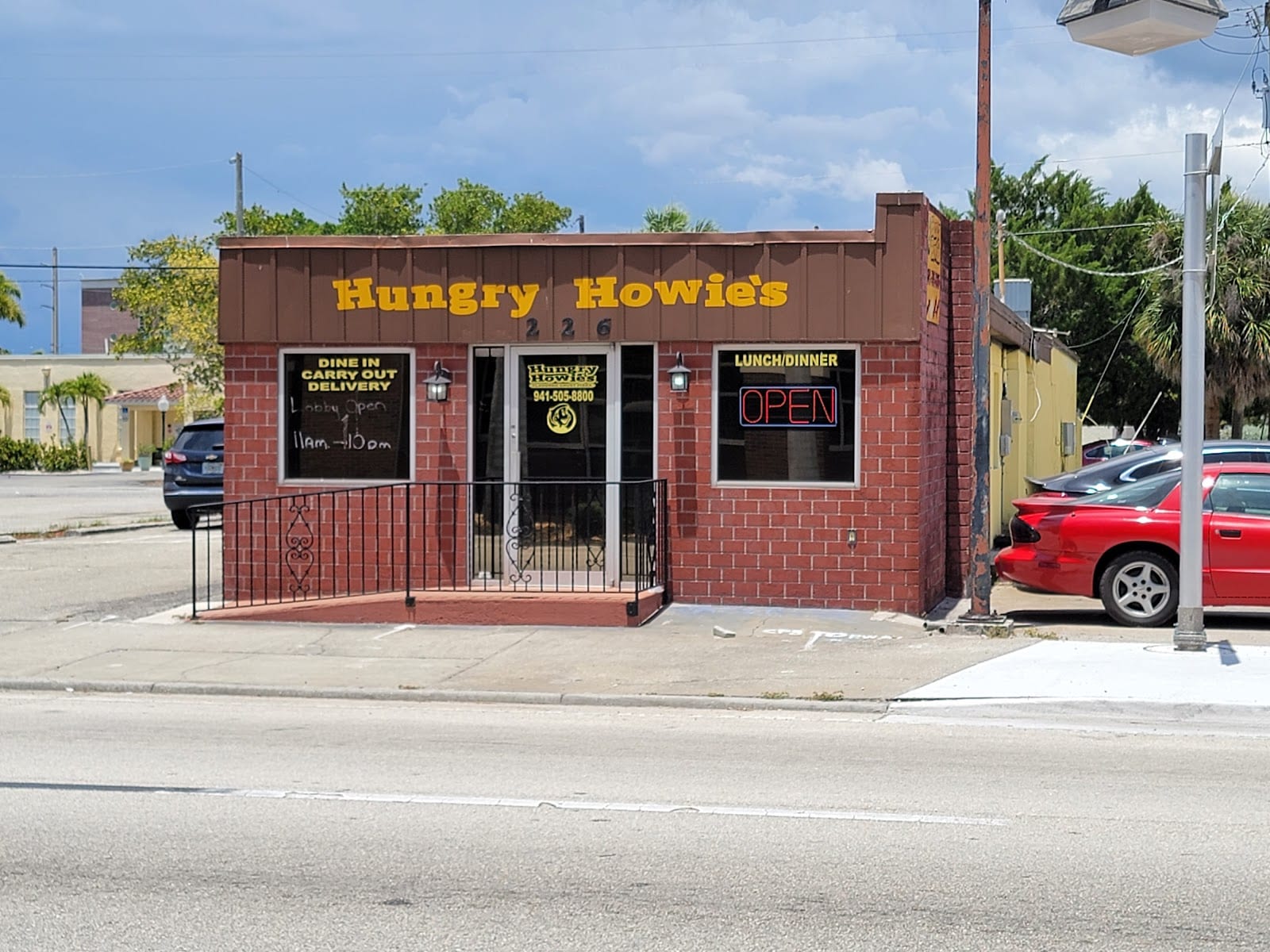 Hungry Howie's, photo 2