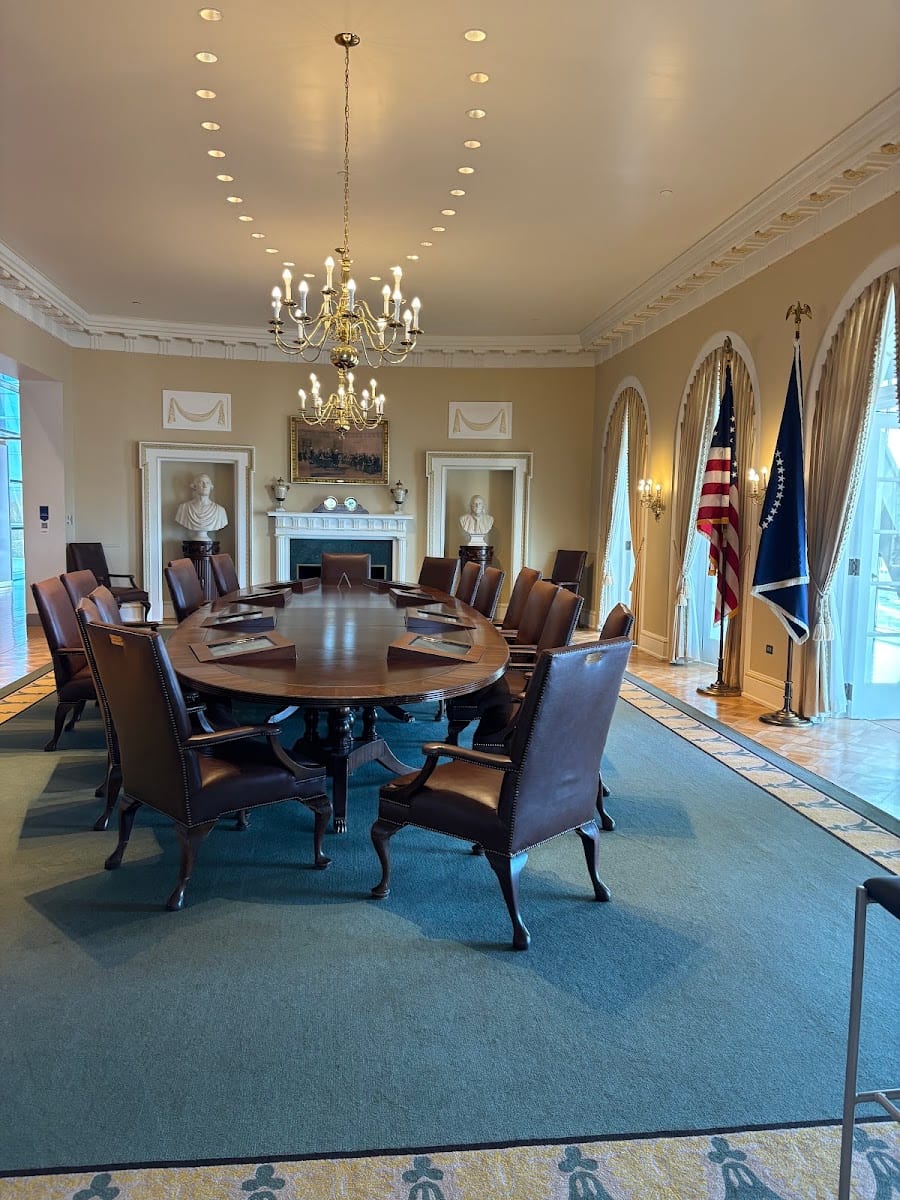 William J. Clinton Library and Museum, photo 3