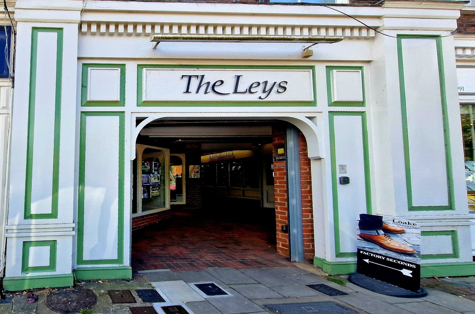 The Leys, photo 2