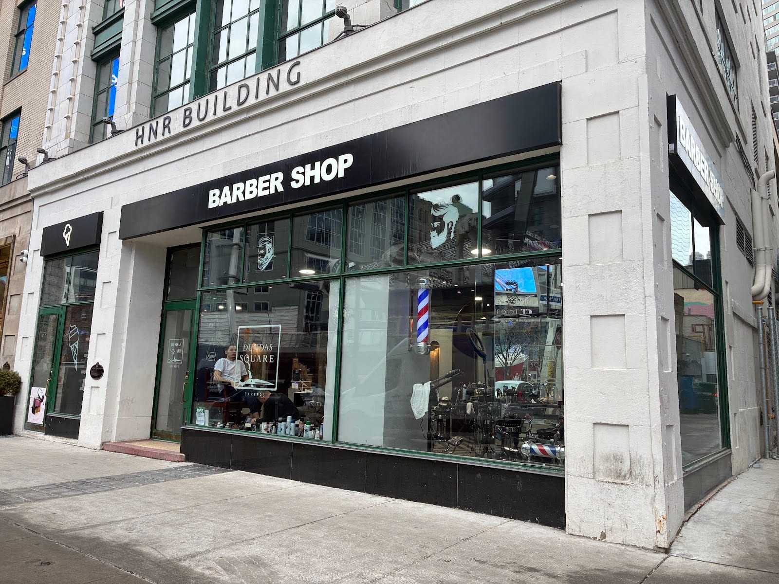 Dundas Square Barbers, photo 4