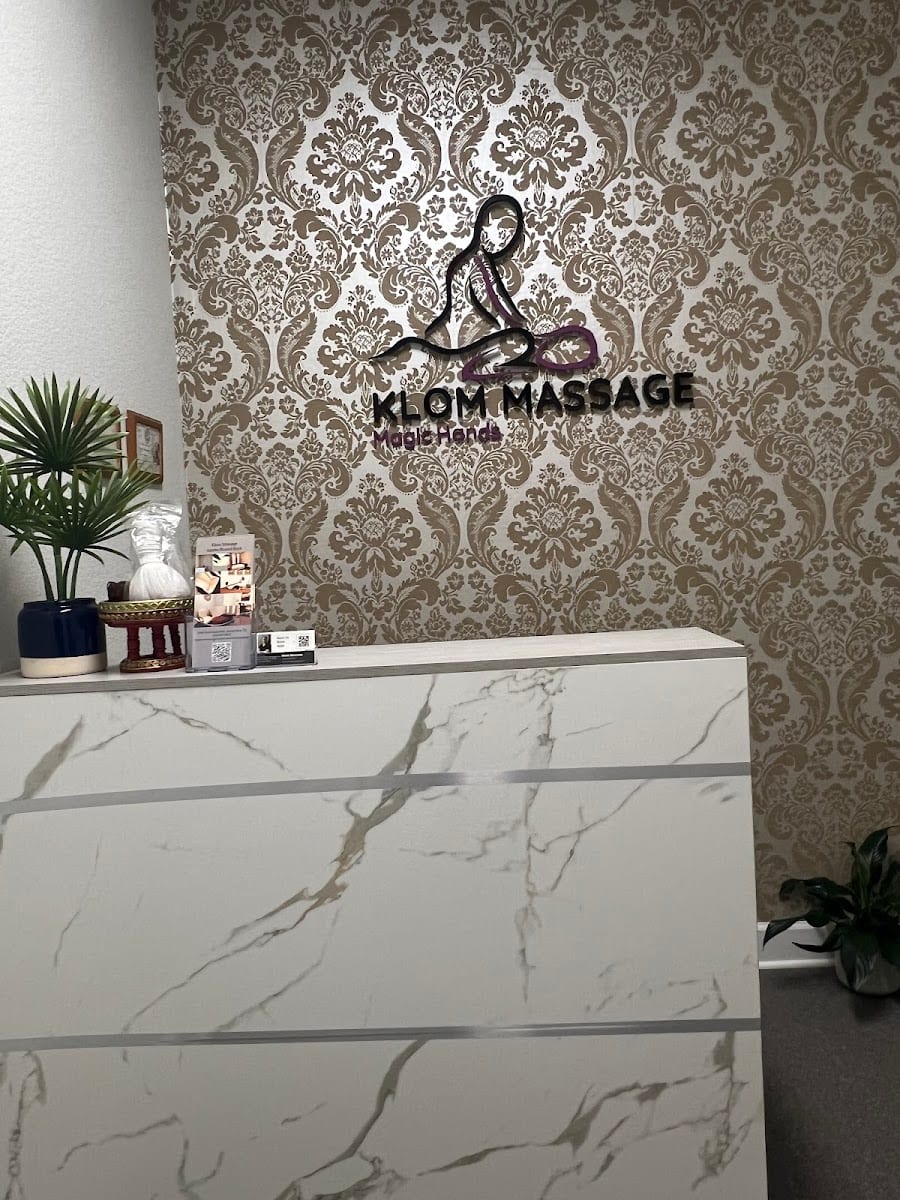 Klom Massage