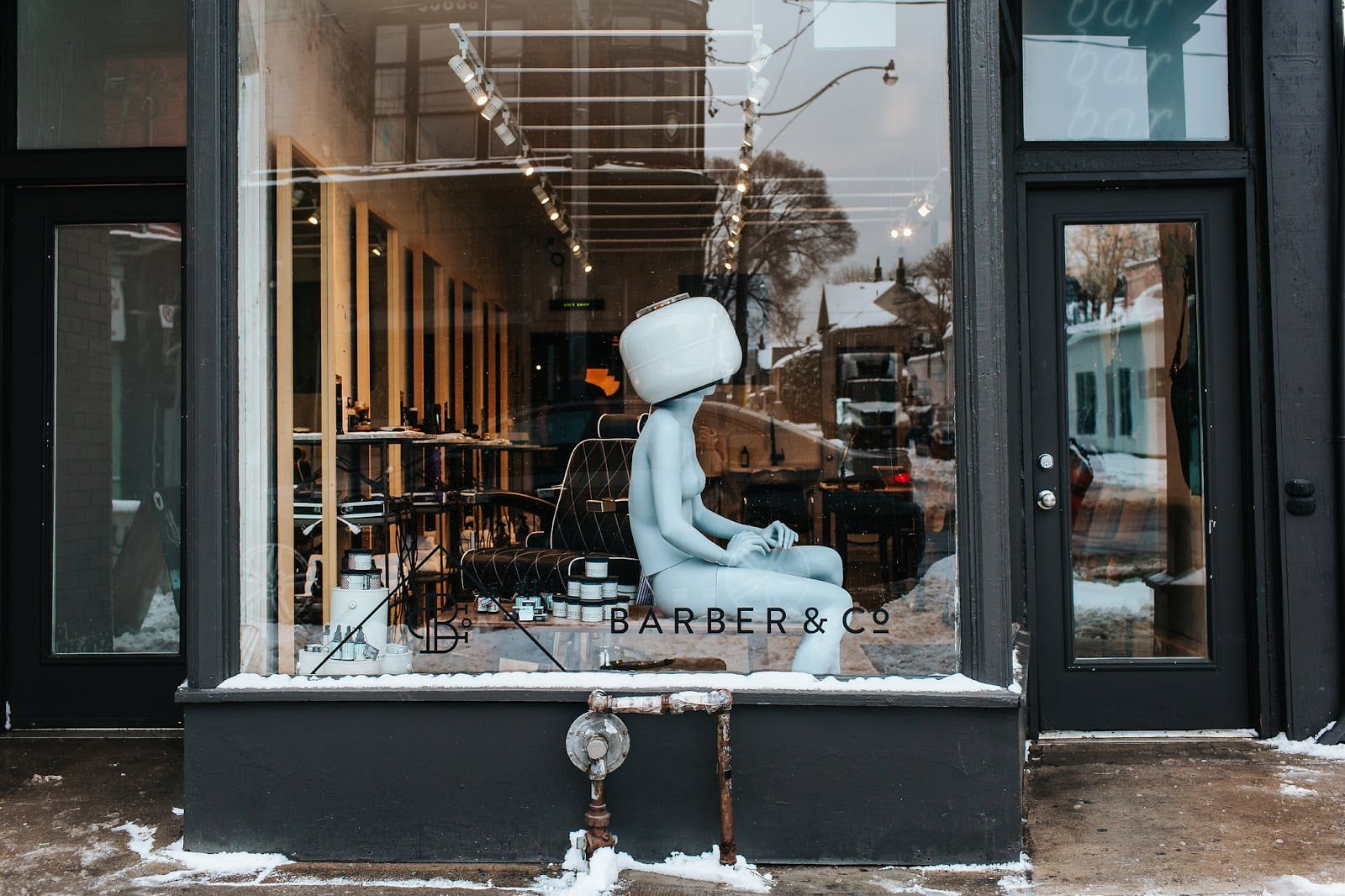 Barber & Co, photo 3