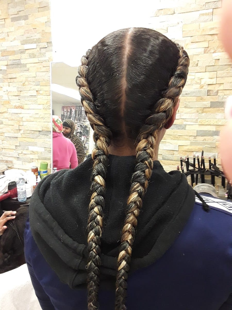 Sado's Beauty Salon, photo 3