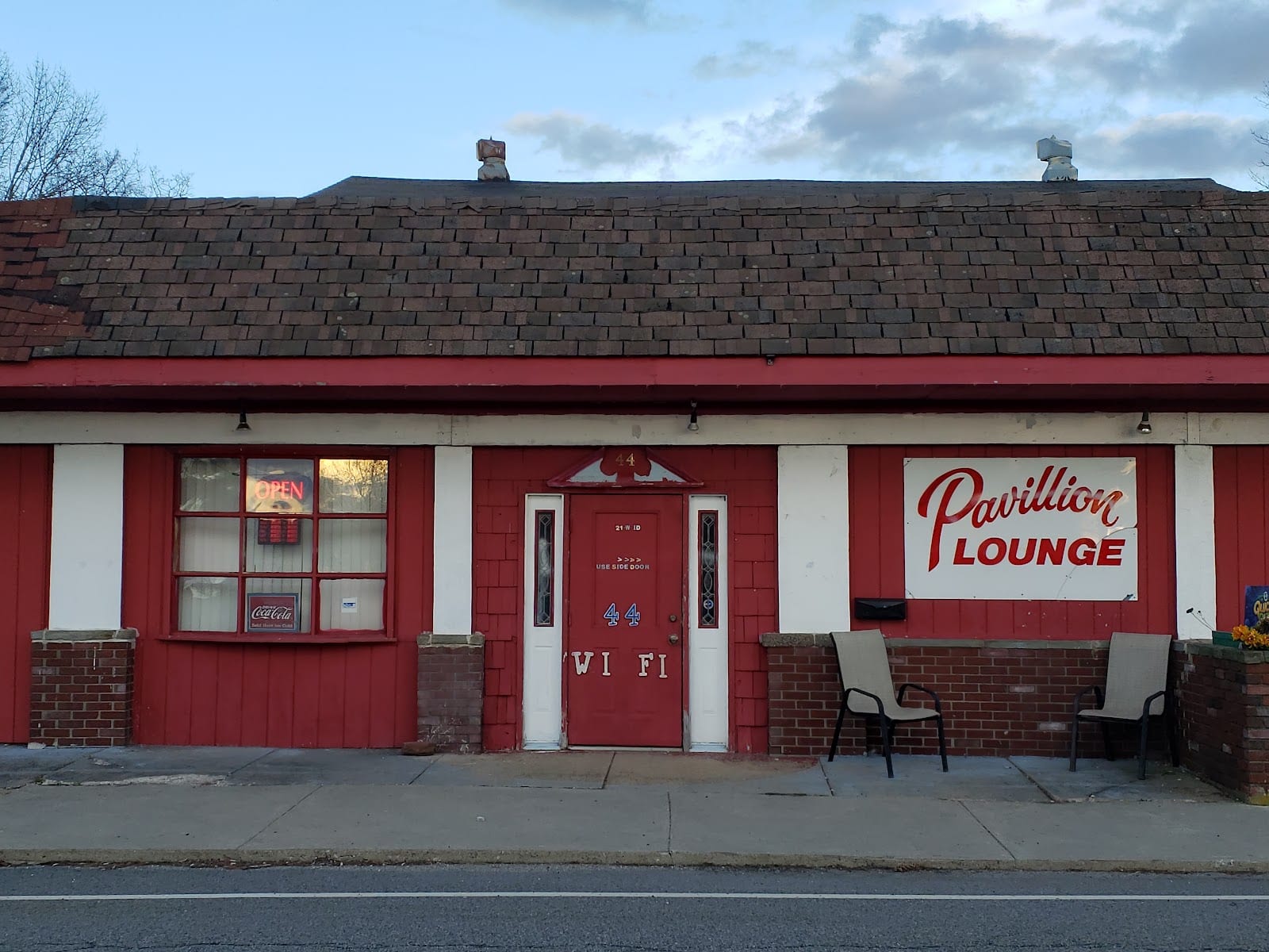 Pavillion Lounge