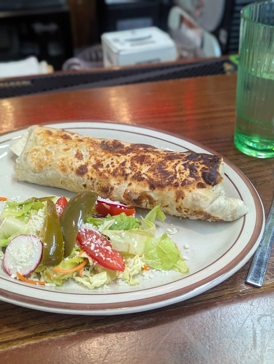 YOSSIE'S CANTINA, photo 4