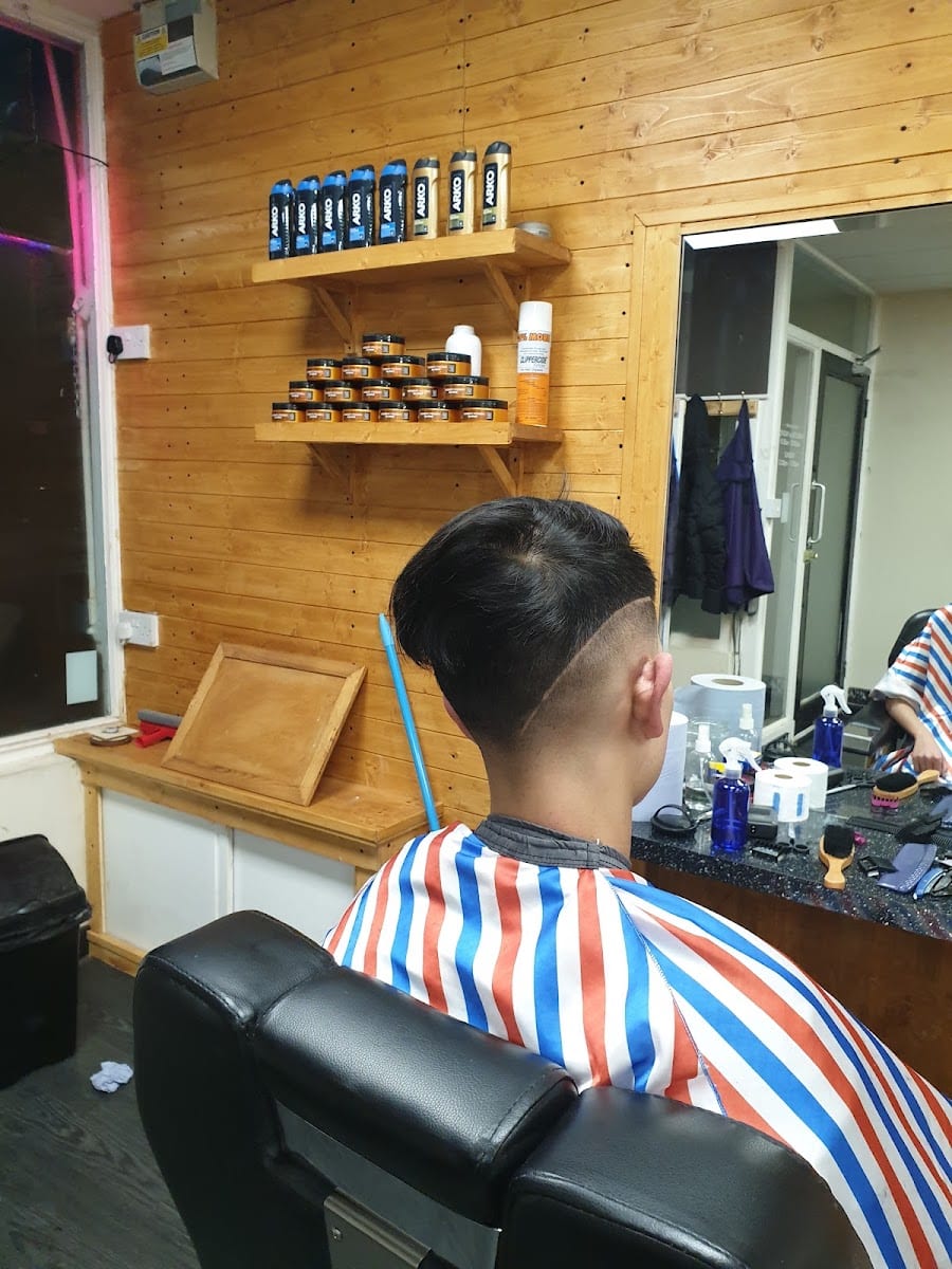 FRESH TRIMS, photo 3