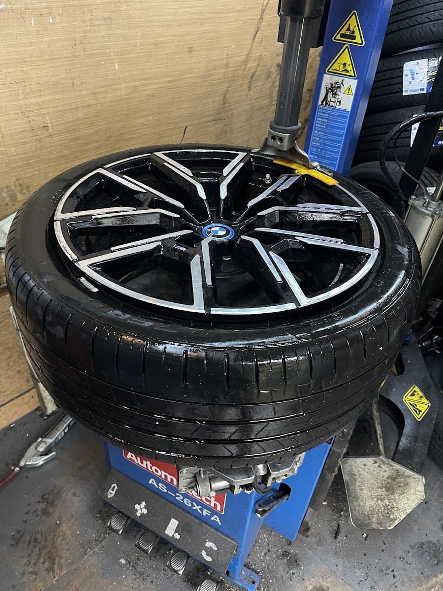 24 Hour Emergency Mobile Tyre Service - City Guards, photo 3