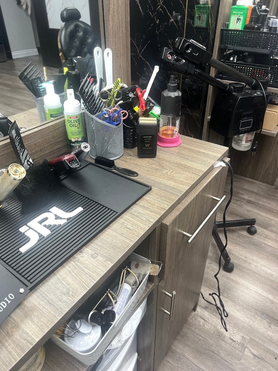 ShadStyleStudio (Barbershop)