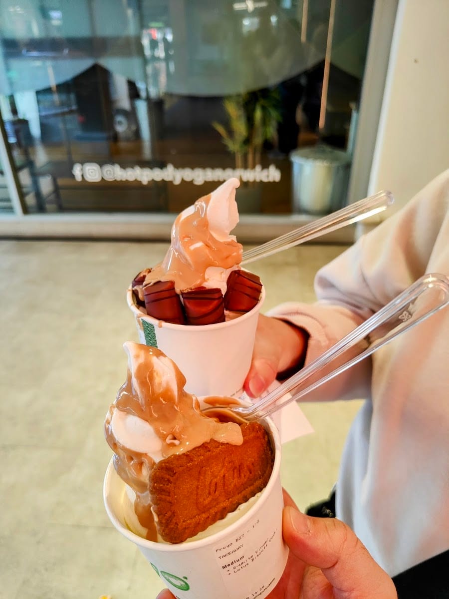 Moya Froyo