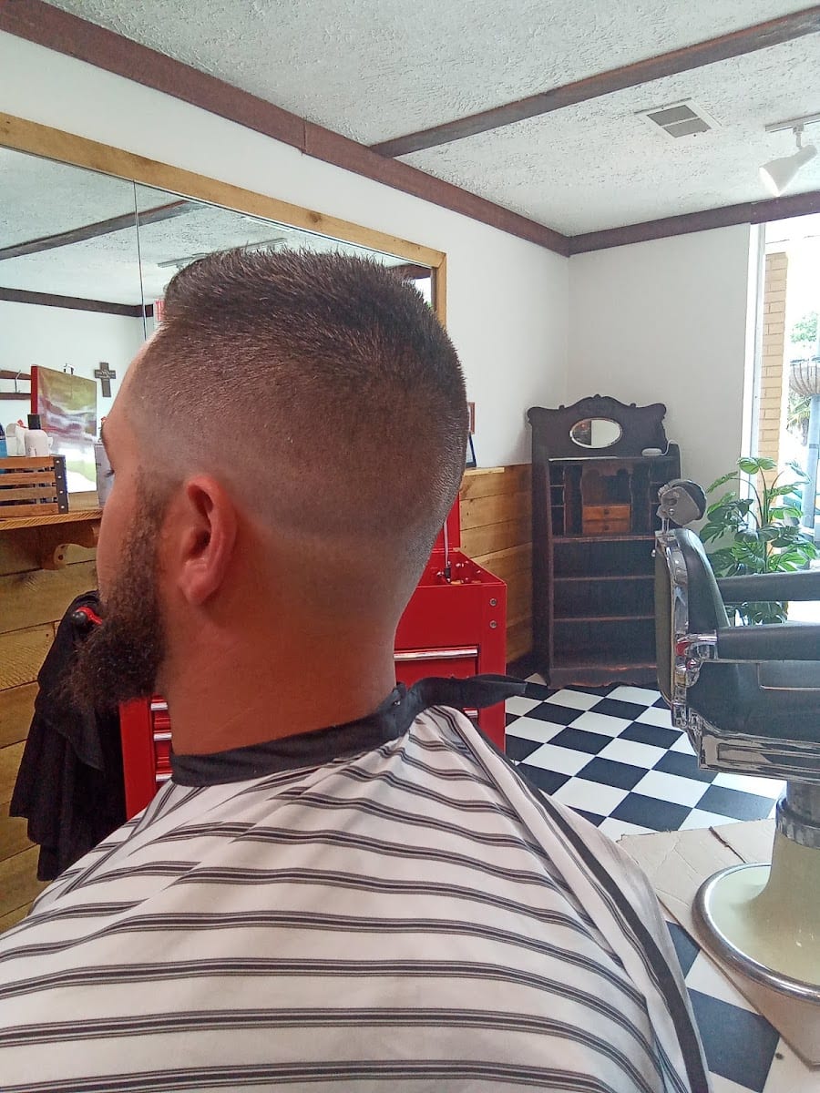 Iva City Barber Shop, photo 4