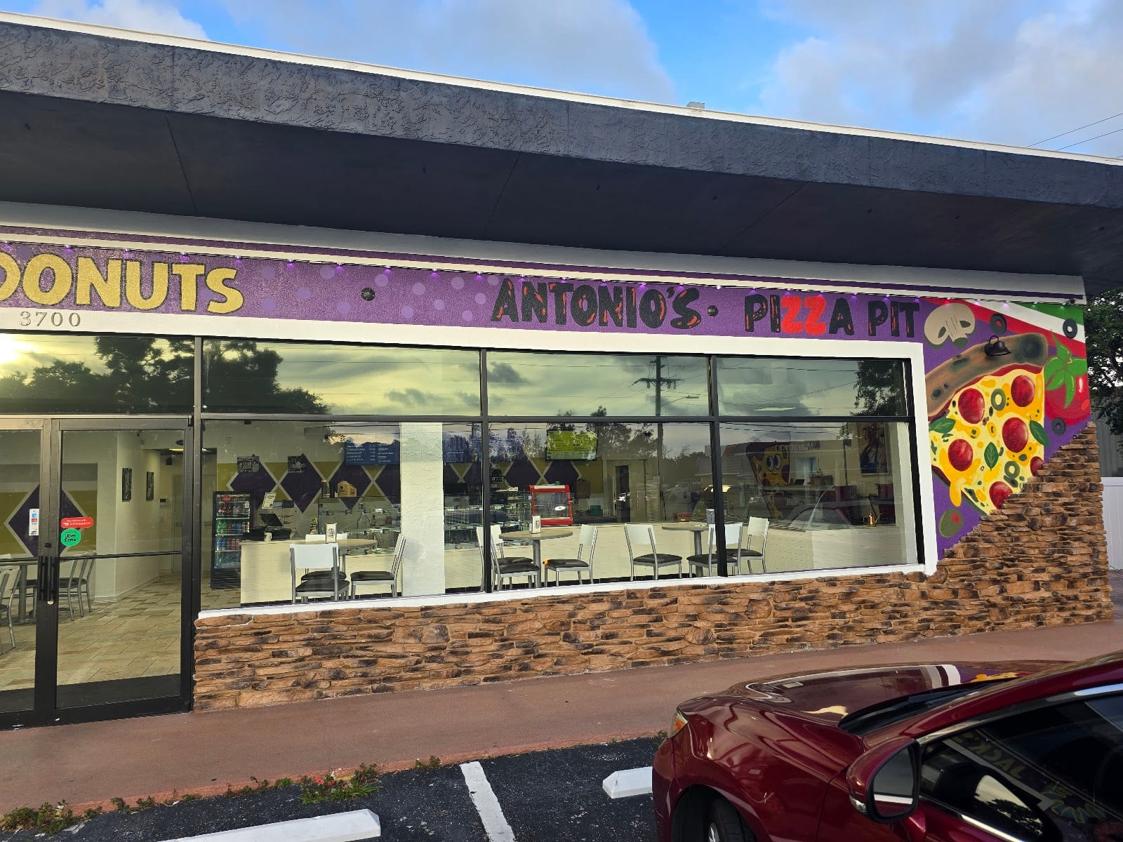 Antonio's Pizza Pit, photo 2