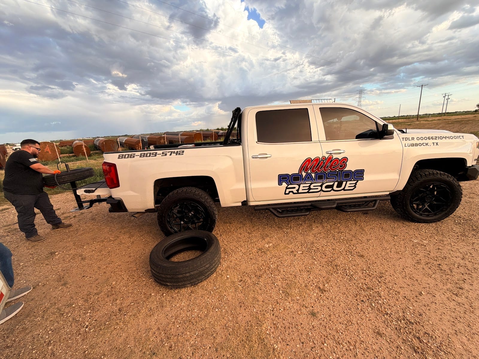 Miles Roadside Rescue - Mobile Tire & Battery, photo 2