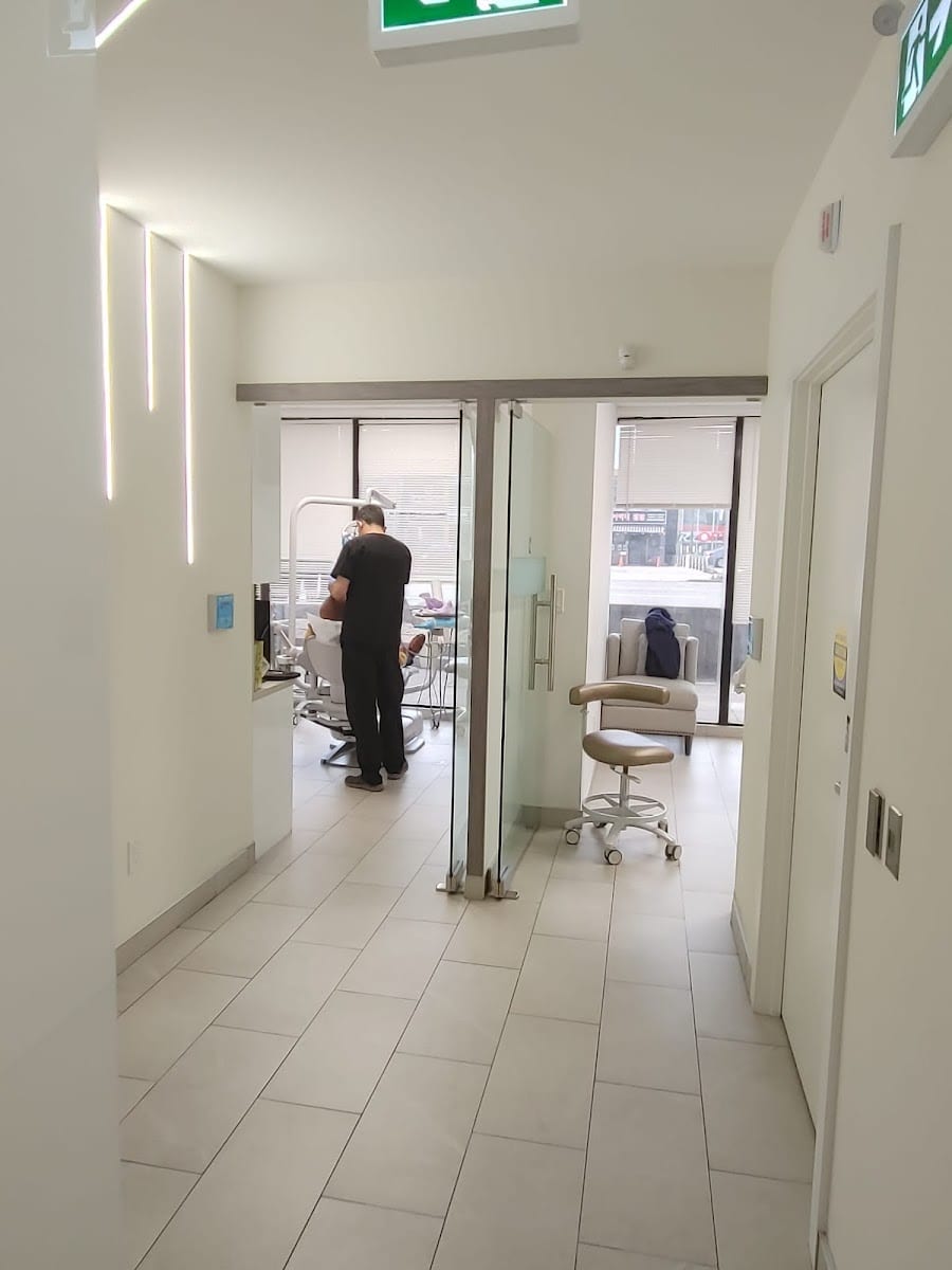 Maxilla Dental Clinic - Yonge & Finch, photo 4
