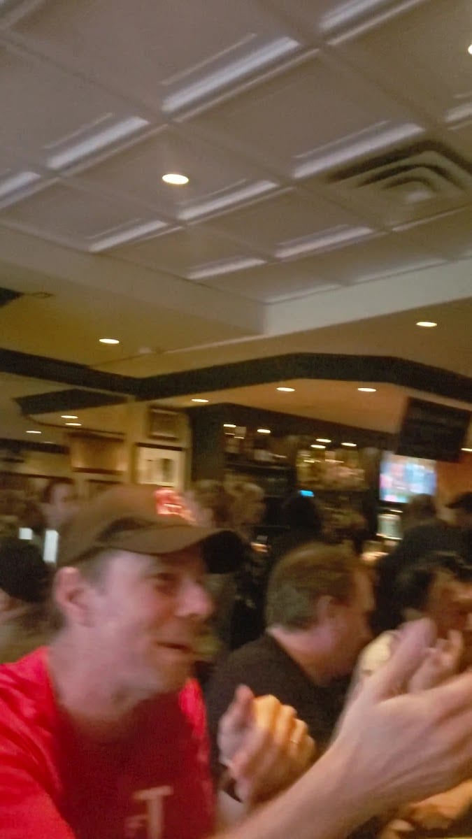 Shakey's Bar & Grill, photo 3