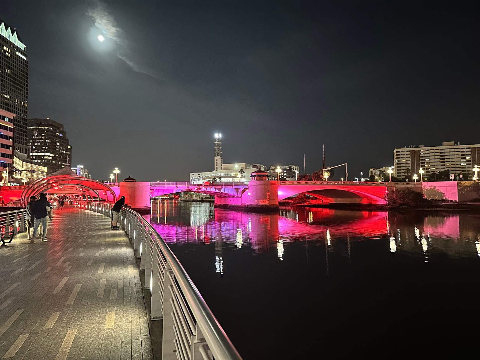 Tampa Riverwalk, photo 3