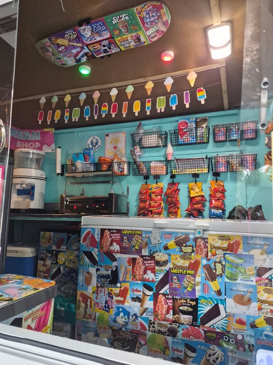 Kasey's Tastees - Ice Cream Truck, photo 2