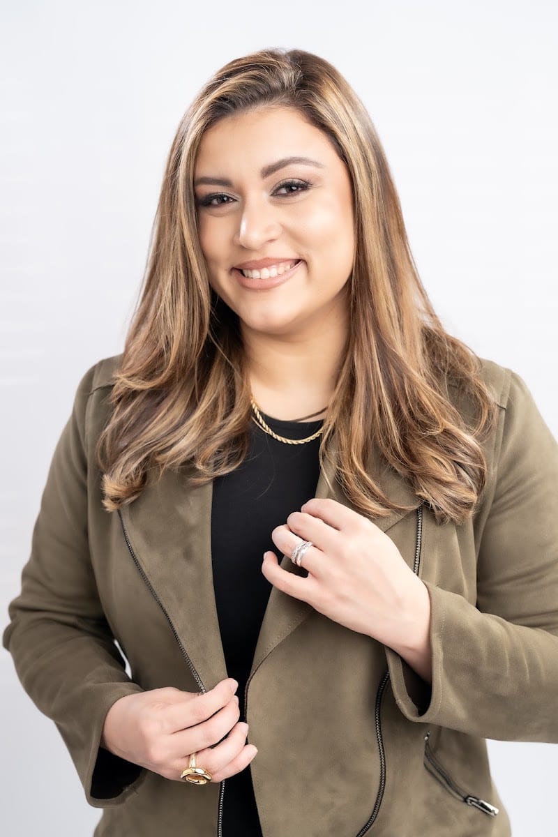 Tati Silva, Realtor, Greenville SC, photo 3