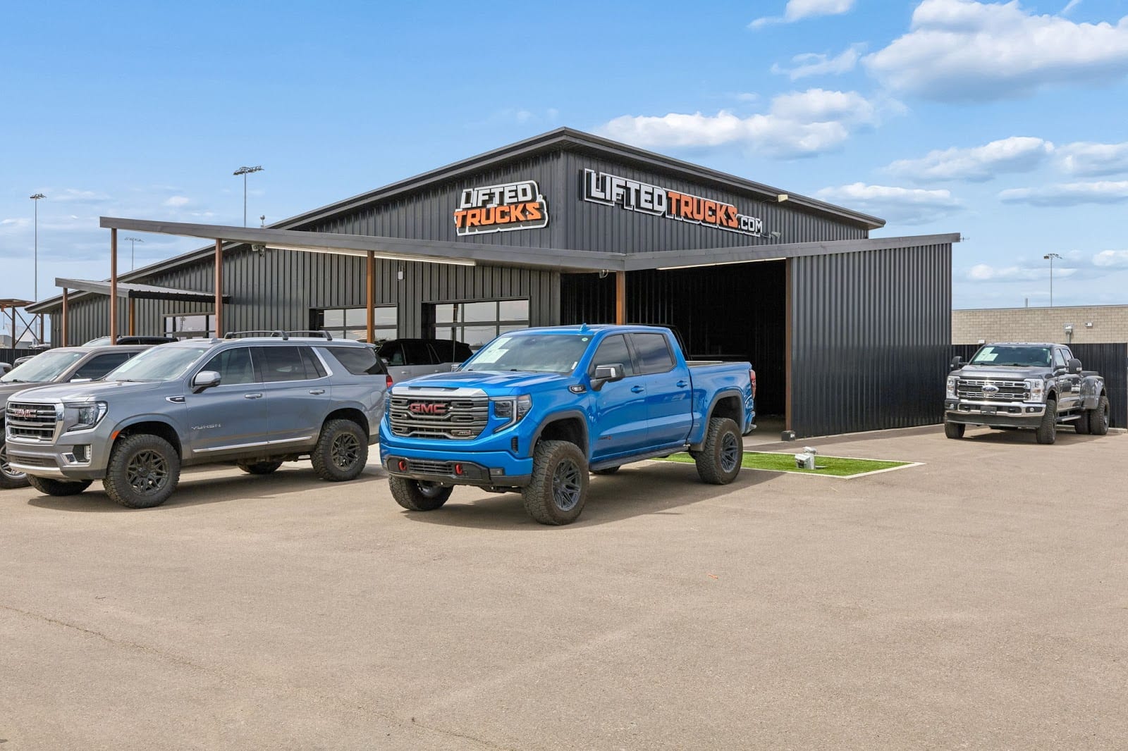Lifted Trucks, photo 2