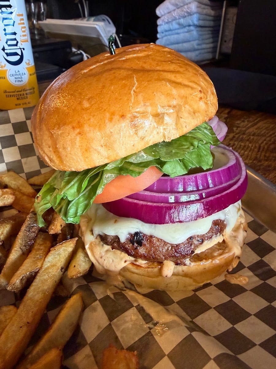 Maxwell's On Main (MOMs), photo 4