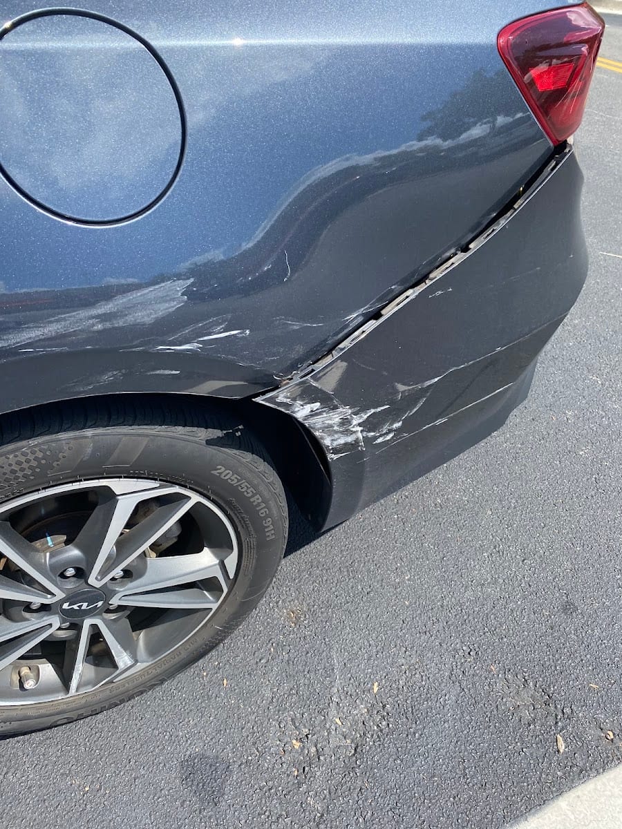 Hanania Collision Center