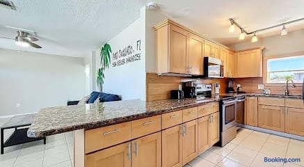 4BR 2BA Pool Hot Tub BBQ Mini Golf Sleep 12