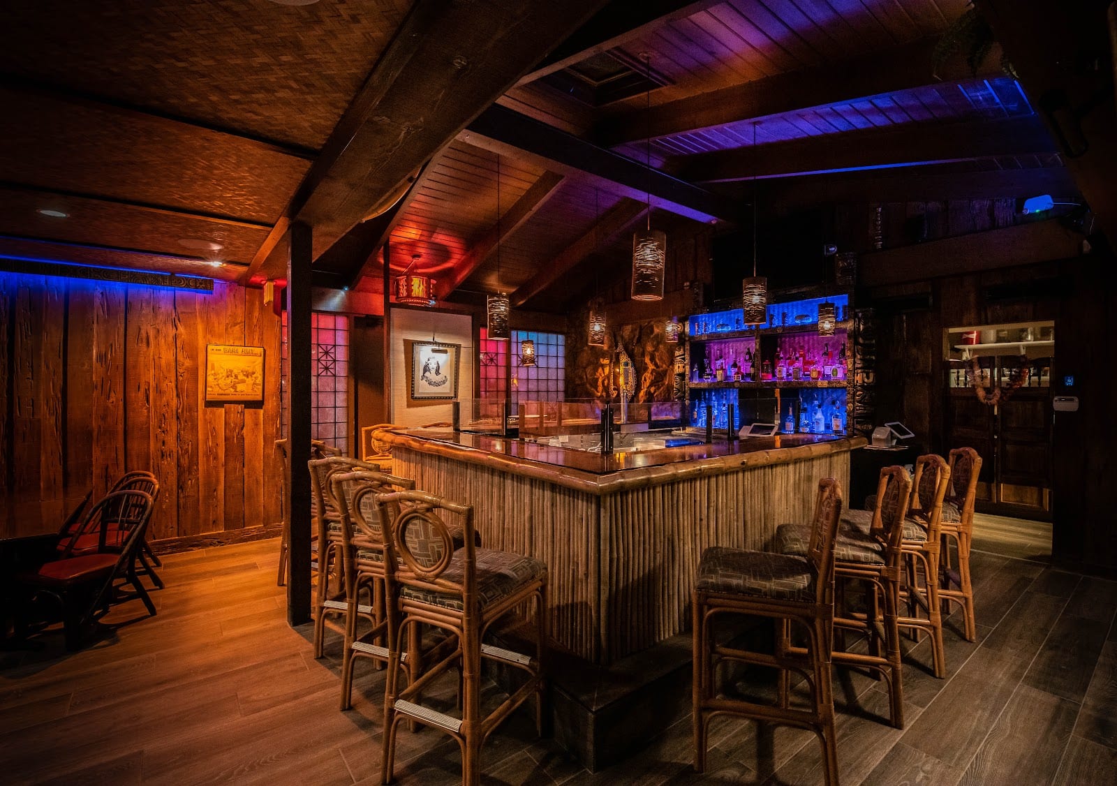 Bahi Hut Tiki Cocktail Lounge, photo 2