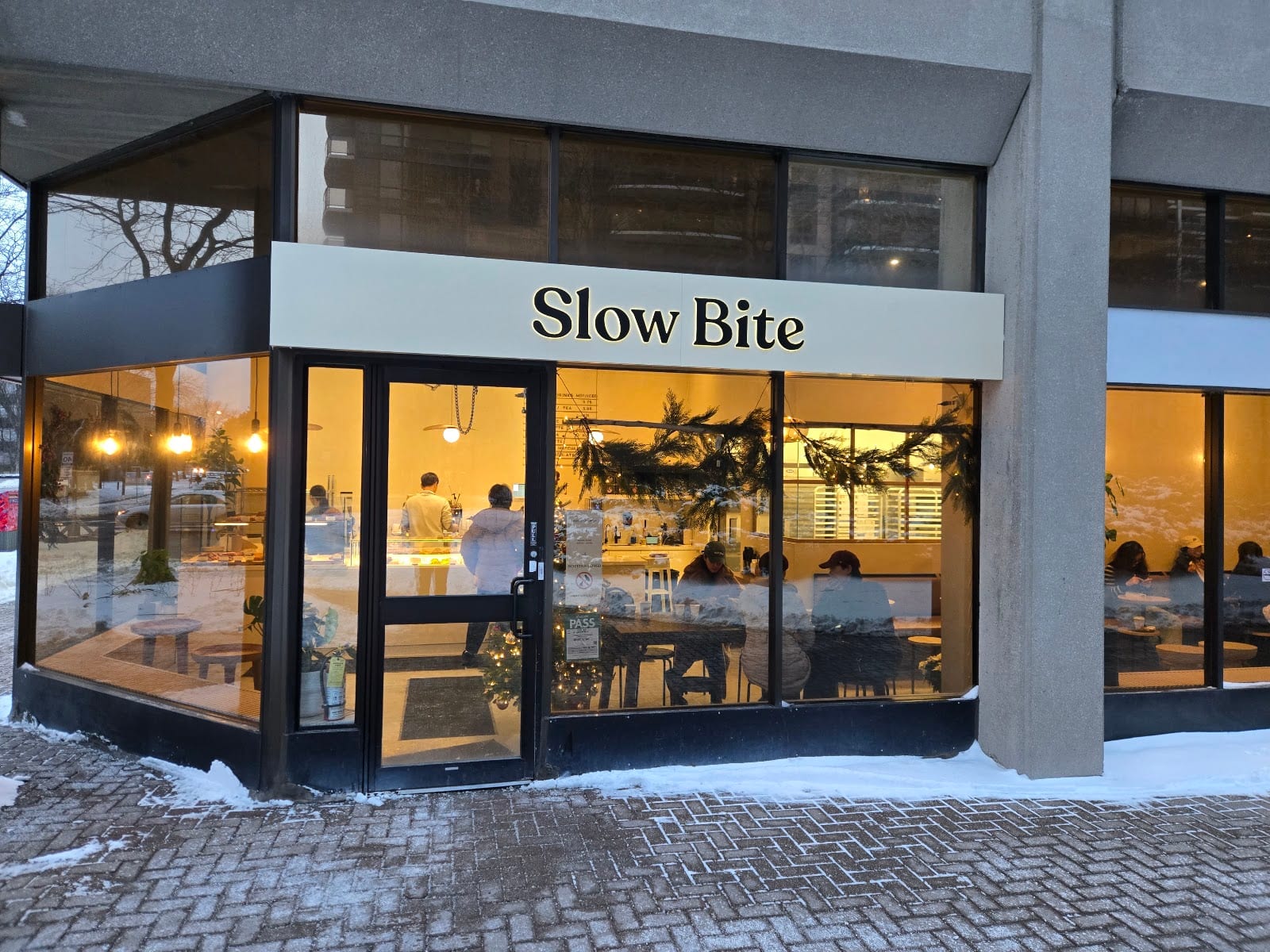 Slow bite, photo 2