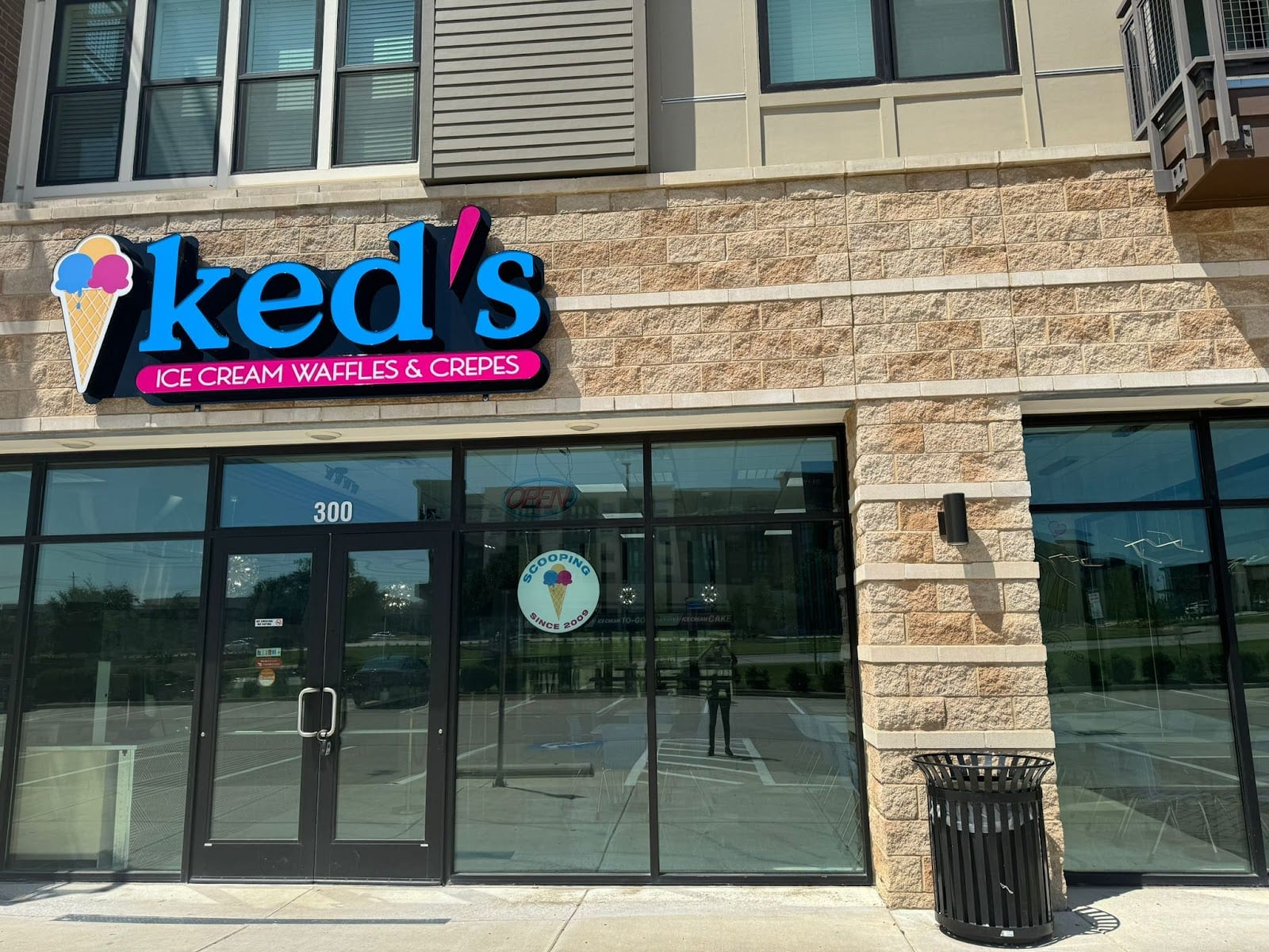 Ked's Ice Cream Waffles & Crepes - Castlehills, photo 2