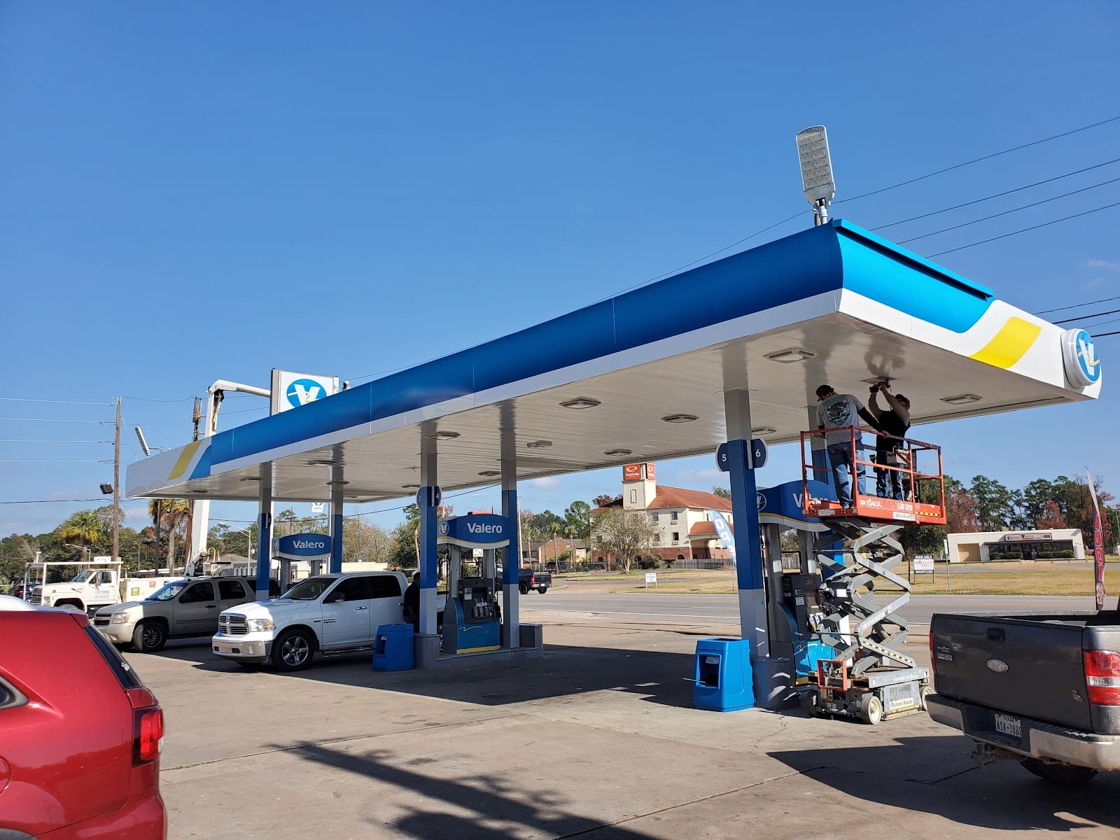 Quickstop vapes & kratom (VALERO)
