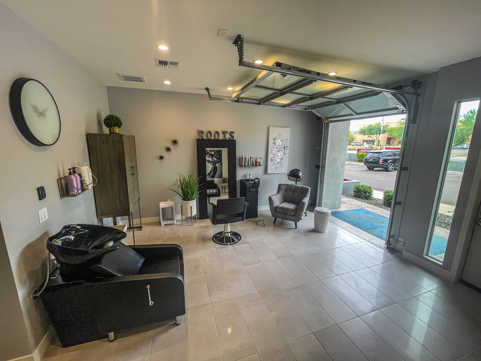 Roots Salon
